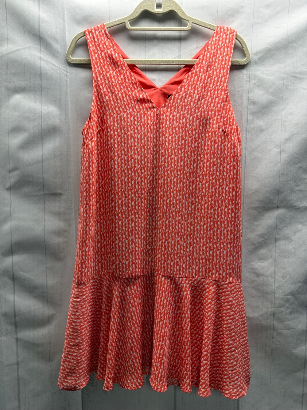 Banana Republic Coral Patterned Sleeveless V Neck Ruffle Hem Mini Dress Small